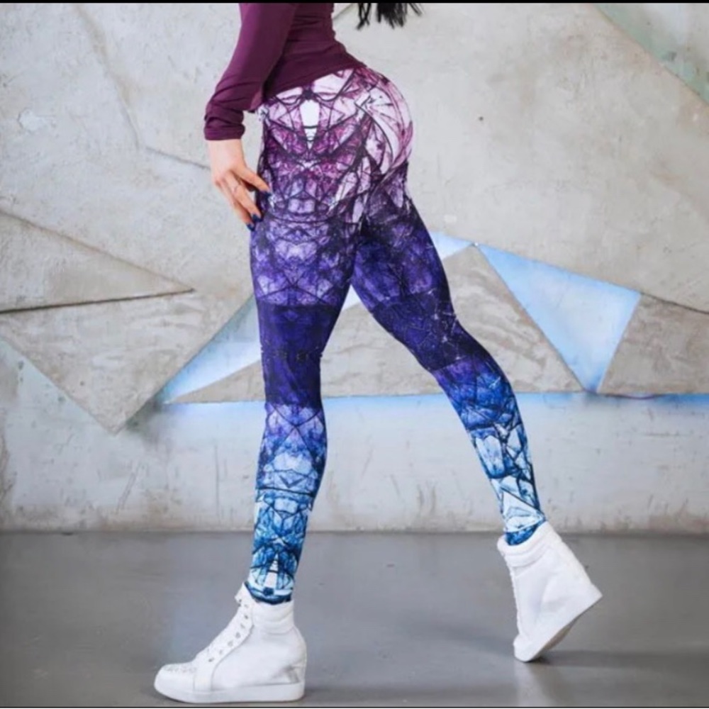 Womens XL Purple Blue Pink Tye Dye Leggings EUC
